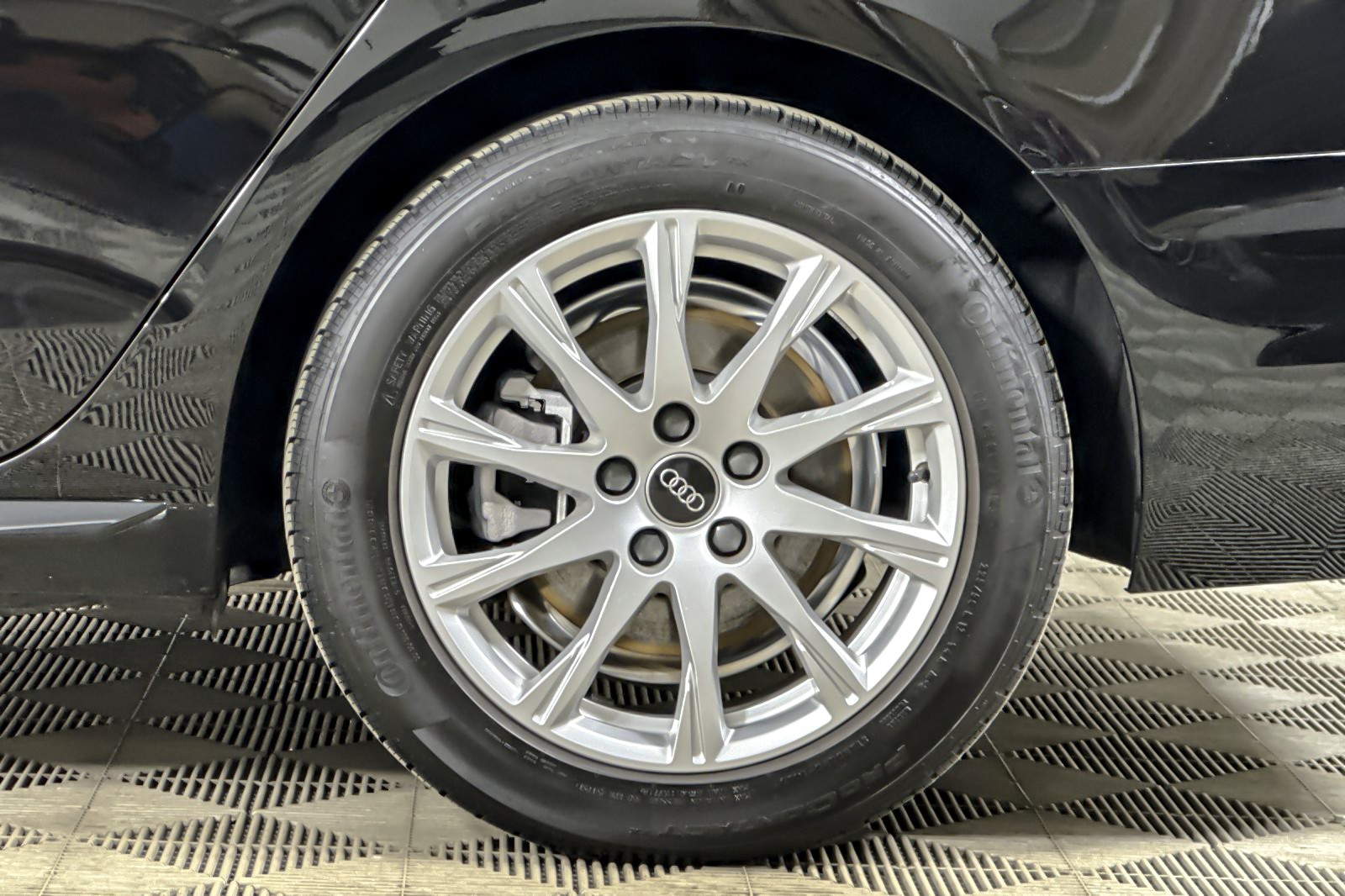 Used 2024 Brilliant Black Audi Premium 40 TFSI quattro image 23