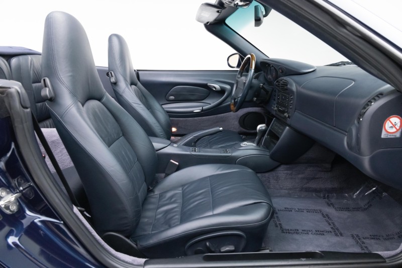 2000 Porsche 911 Carrera Carrera in , 