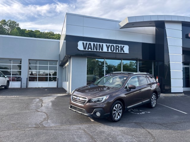 Cinnamon Brown Pearl 2019 Subaru Outback 3.6R Touring AWD Wagon All-Wheel Drive Automatic
