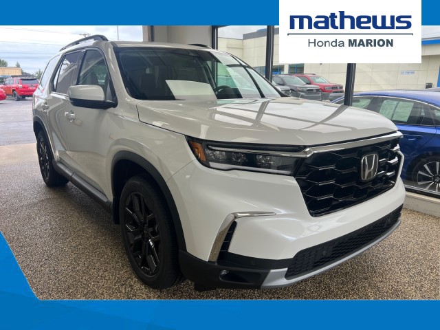 Platinum White Pearl 2025 Honda Pilot SUV / Crossover All-Wheel Drive 