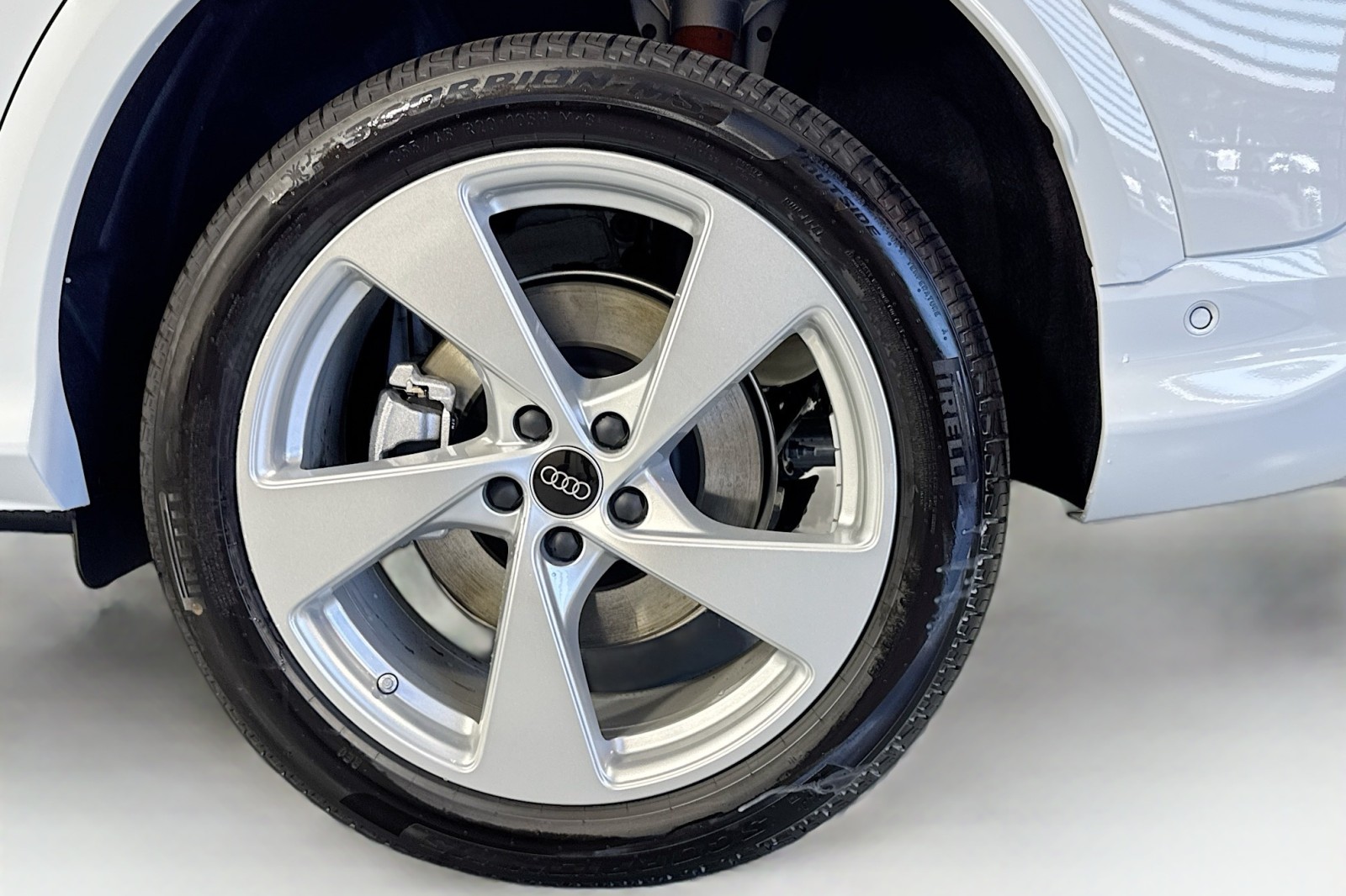 New 2025 Glacier White Metallic Audi Premium Plus 2.0 TFSI quattro image 28