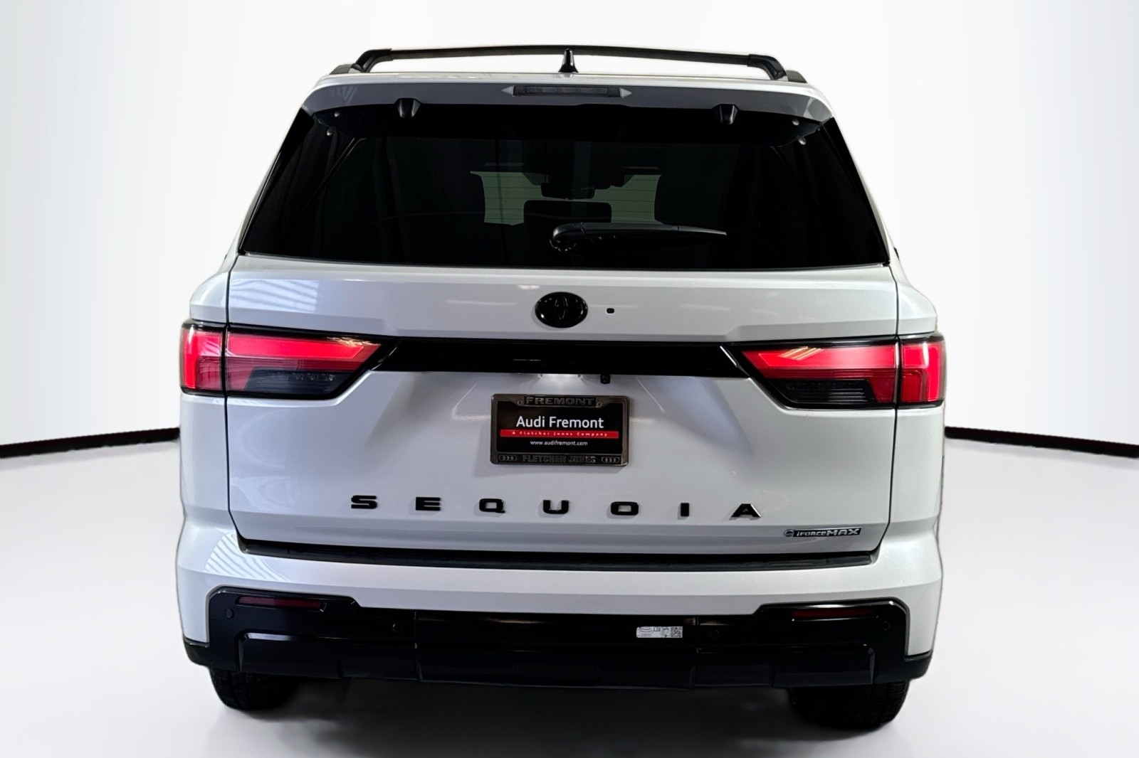 Used 2025 WHITE Toyota Platinum image 6