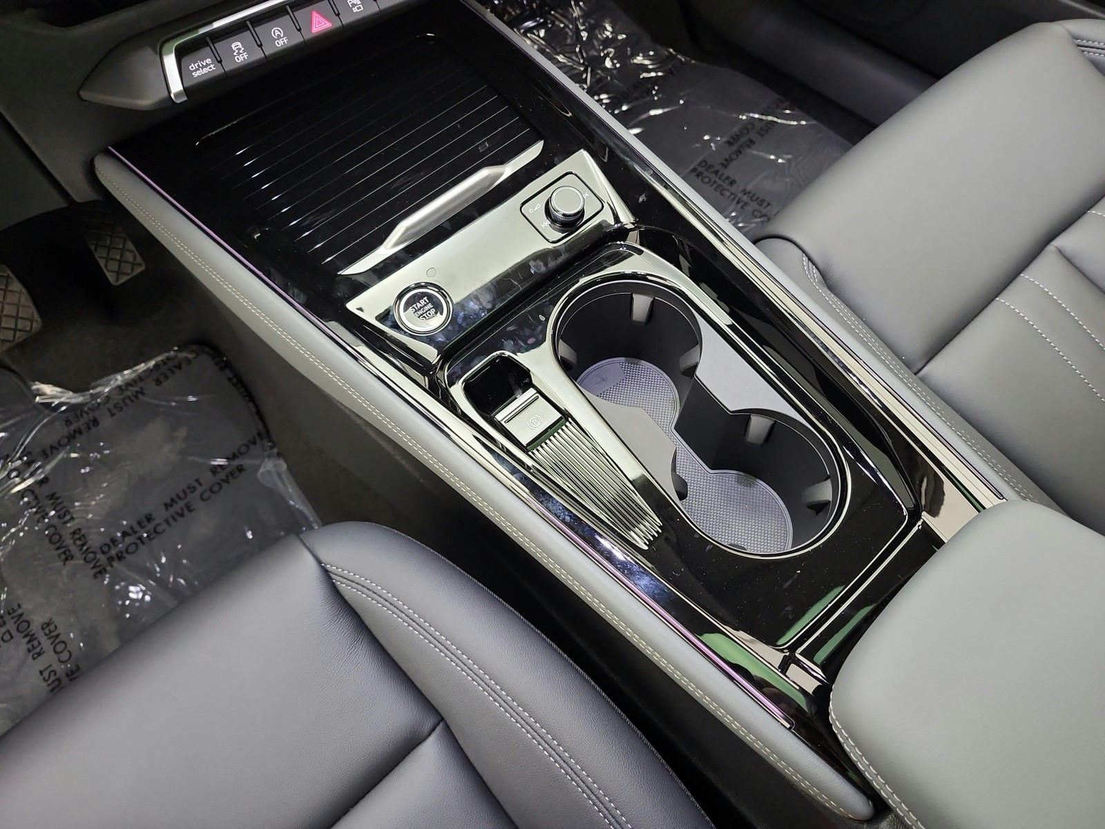 New 2026 Daytona Gray Pearl Effect Audi S line quattro image 9