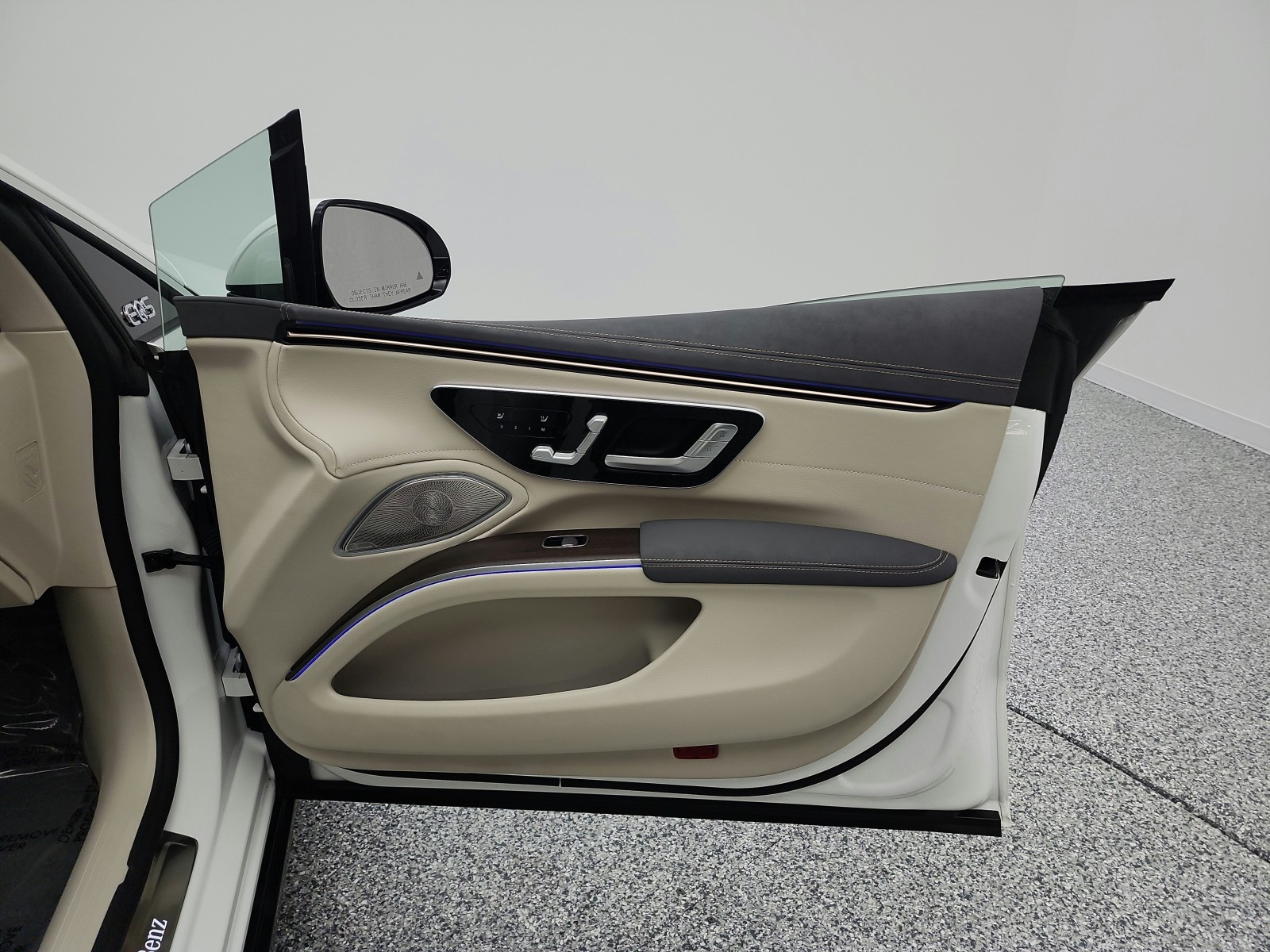 Used 2022 Polar White Mercedes-Benz EQS 450+ Sedan image 33