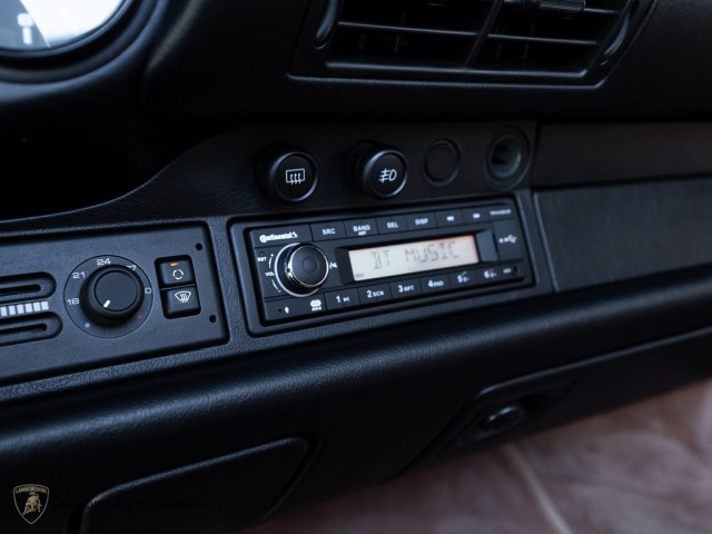 Porsche 911 Carrera