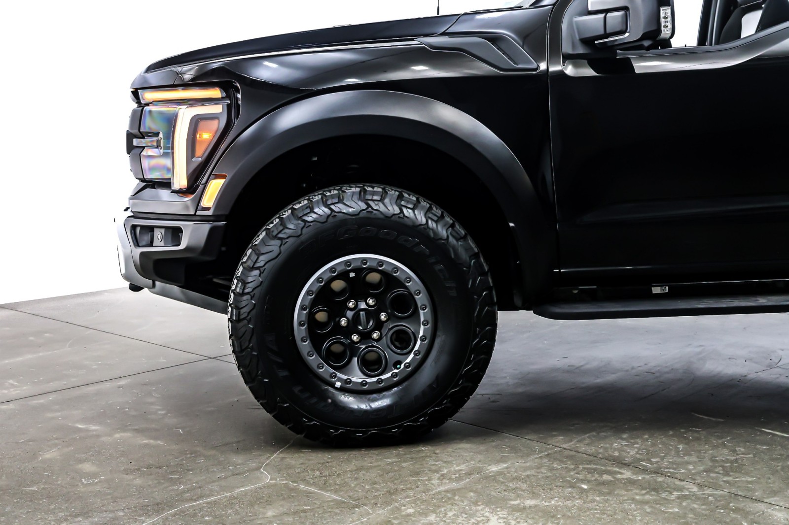 Used 2024 Agate Black Metallic Ford Raptor 4WD SuperCrew 5.5