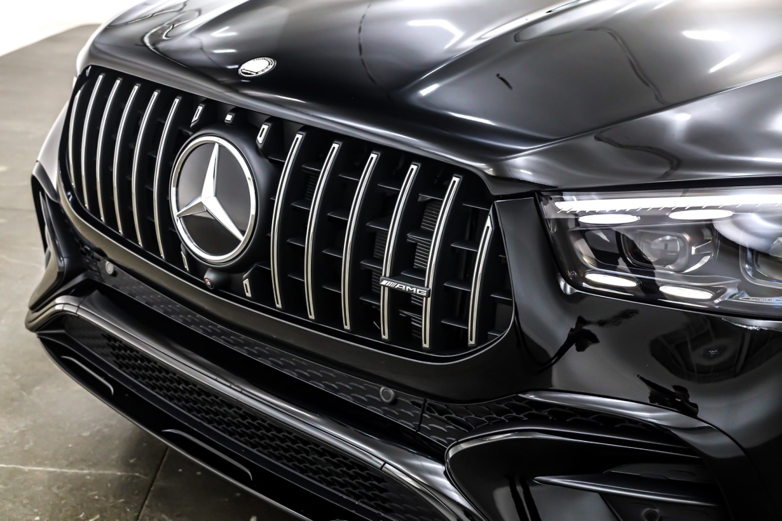 New 2026 Black Mercedes-Benz AMG® GLE 53 image 13