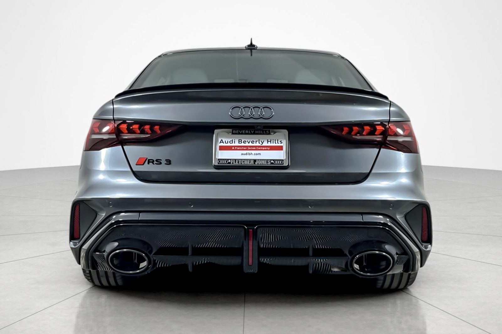 New 2026 Daytona Gray Pearl Effect Audi quattro image 5