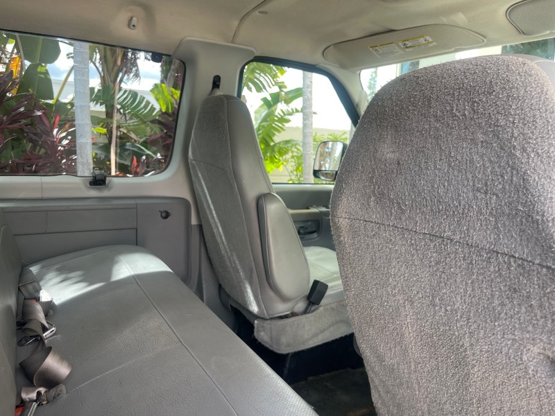 2006 Ford Econoline Wagon XLT 8 PASS LOW MILES 56328 in ,