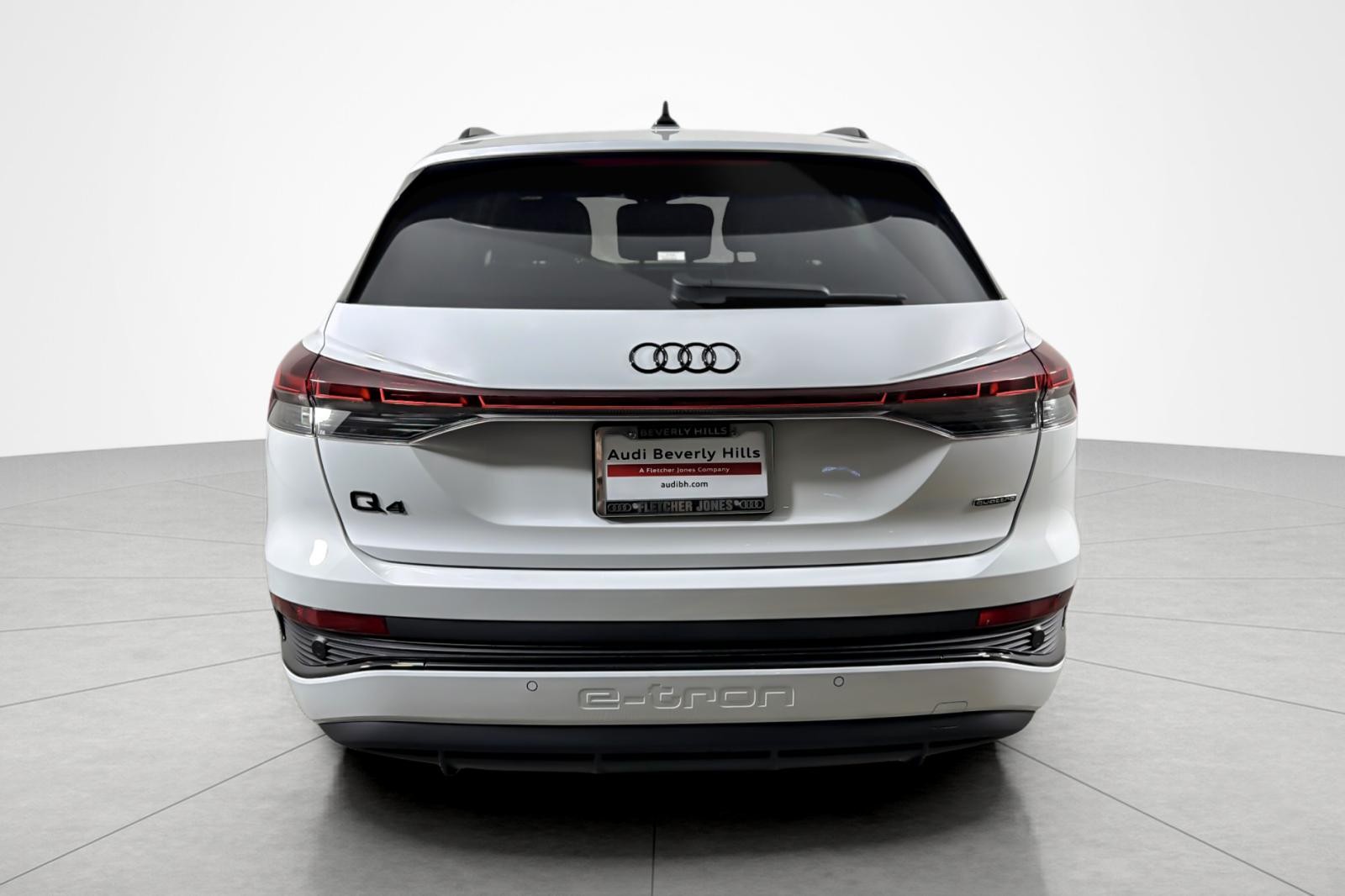 Used 2024 Glacier White Metallic Audi Prestige 55 quattro image 4