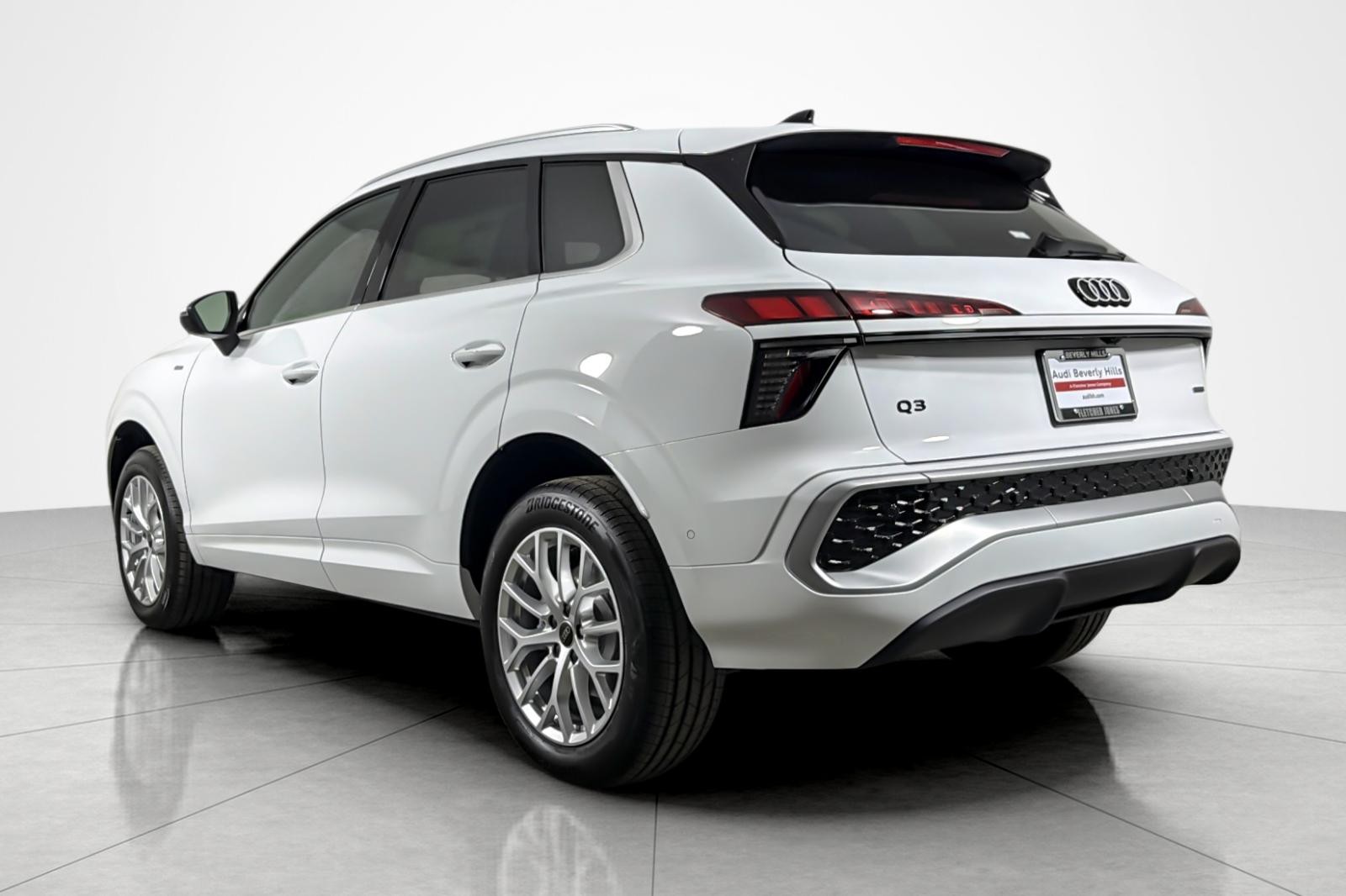 New 2026 Arkona White Audi S line quattro image 4