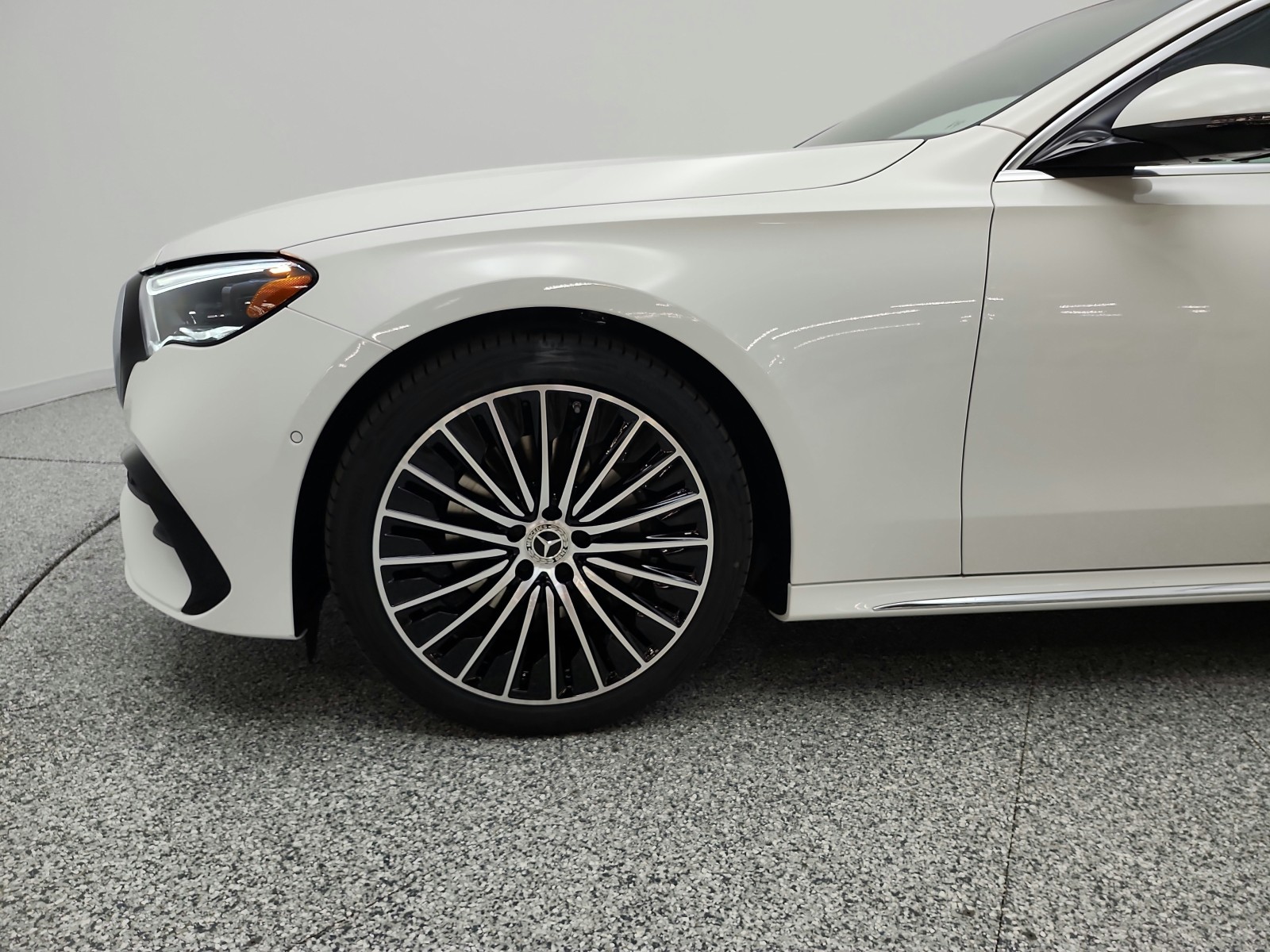 New 2027 Polar White Mercedes-Benz E 350 RWD Sedan image 15