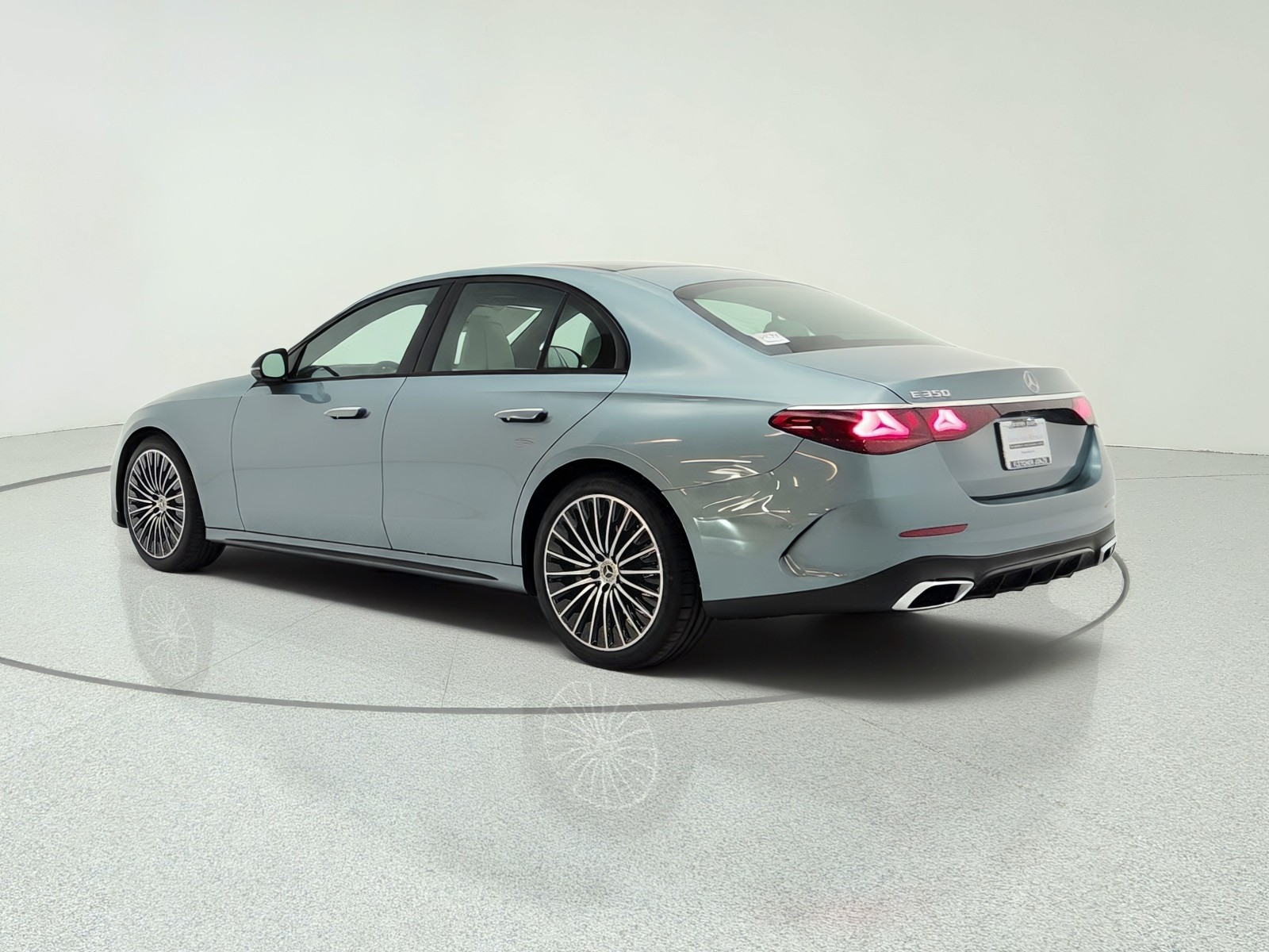 New 2026 Verde Silver Metallic Mercedes-Benz E 350 RWD Sedan image 7