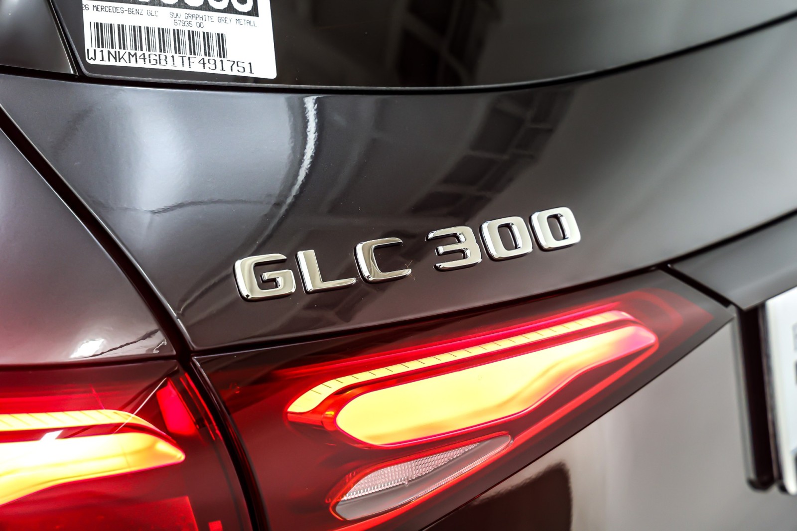 New 2026 Graphite Grey Metallic Mercedes-Benz GLC 300 image 9