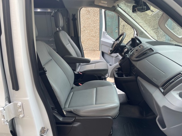 2019 Ford Transit Van  24