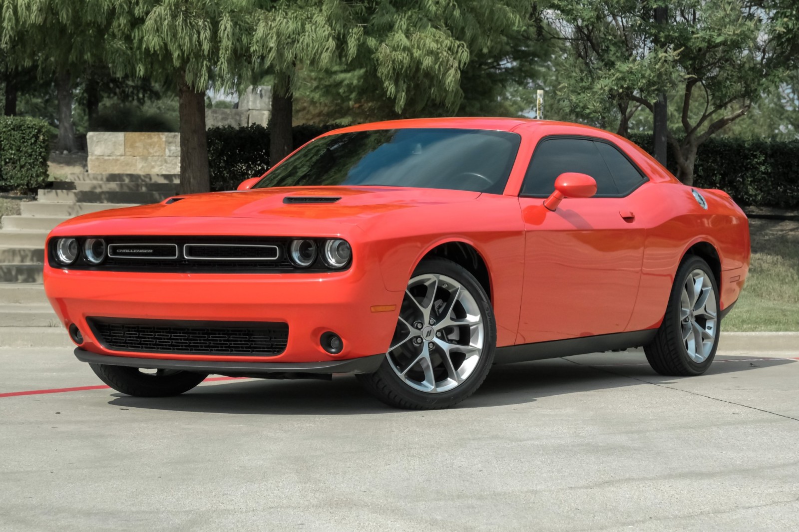 2022 Dodge Challenger SXT PlusPkg DrvrConvncPkg AlpineAudio UconnectNav 55