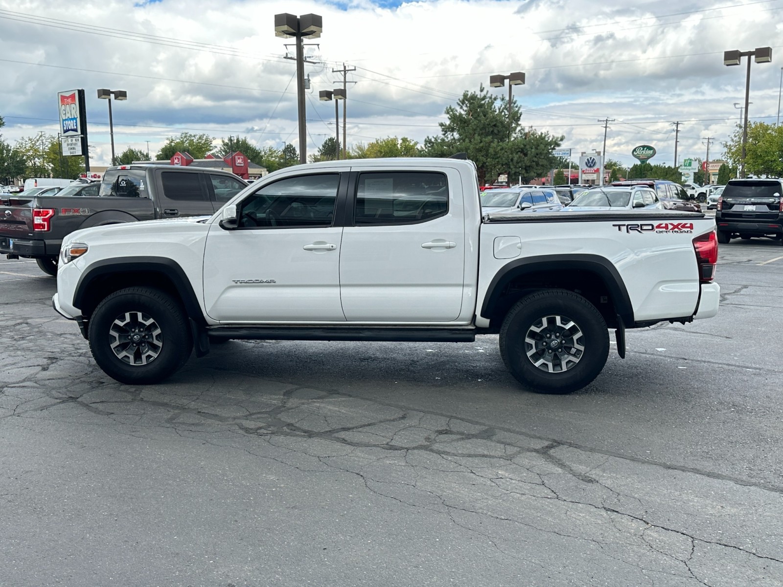 2018 Toyota Tacoma TRD Off Road 13