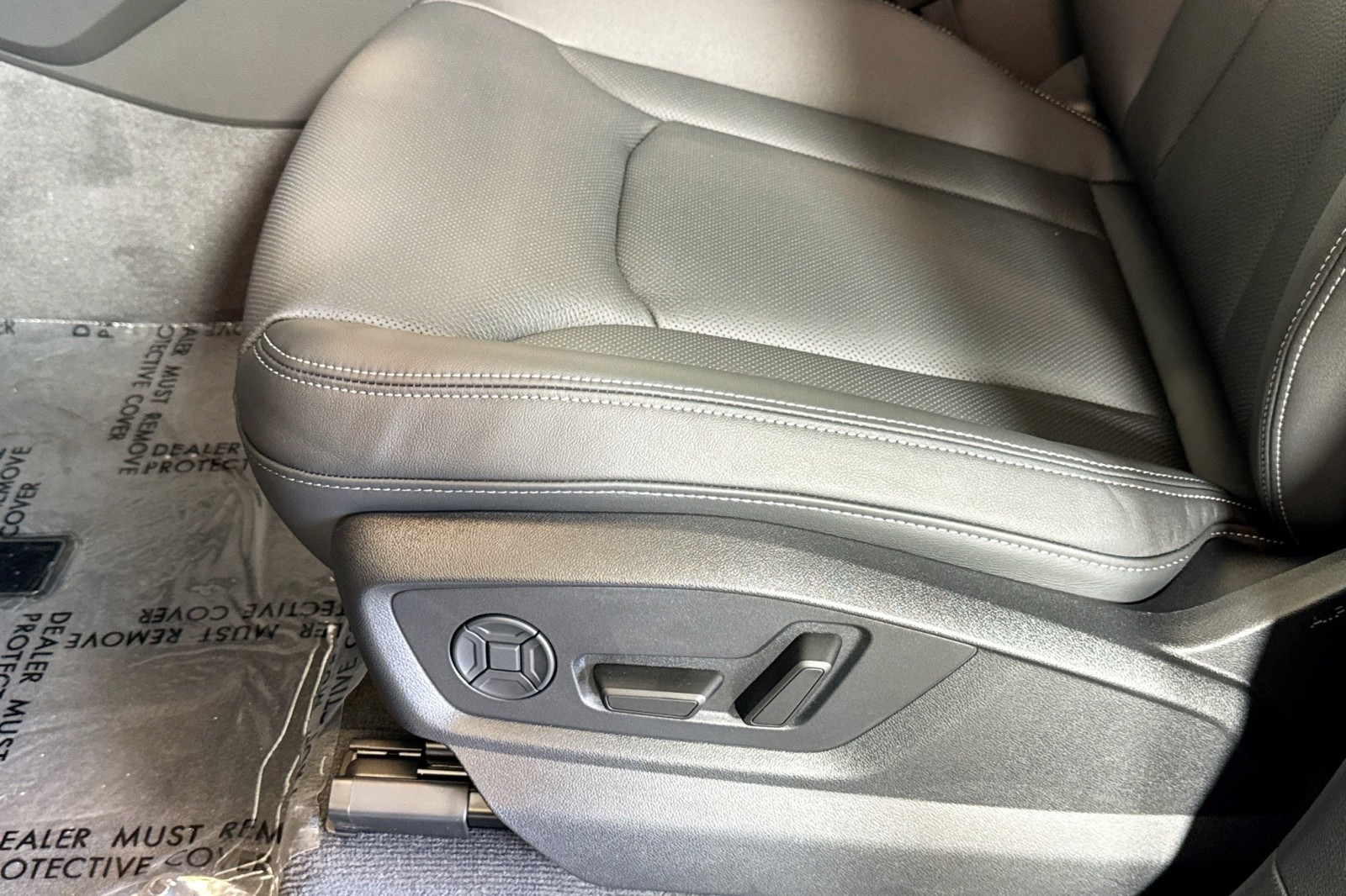 New 2026 Daytona Gray Pearl Effect Audi Premium Plus quattro image 16