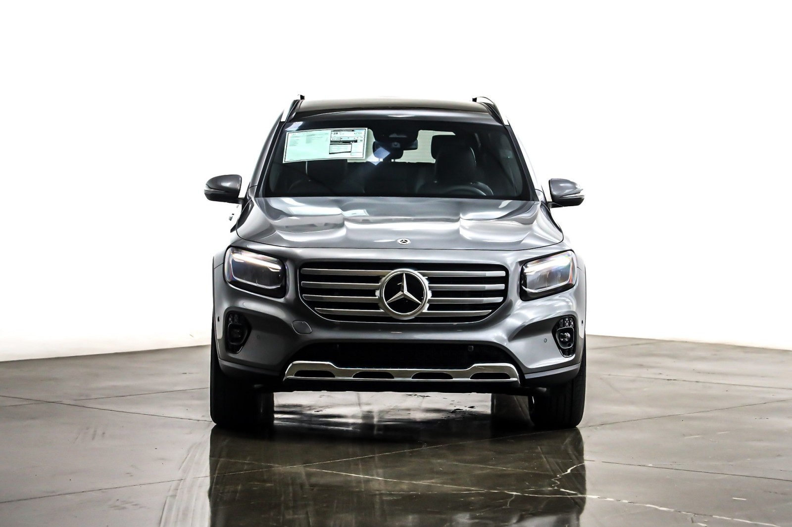 New 2026 Mountain Grey Metallic Mercedes-Benz GLB 250 SUV image 2