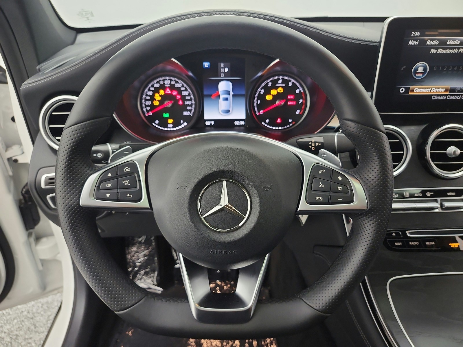 Used 2018 Polar White Mercedes-Benz GLC 300 4MATIC® Coupe image 25