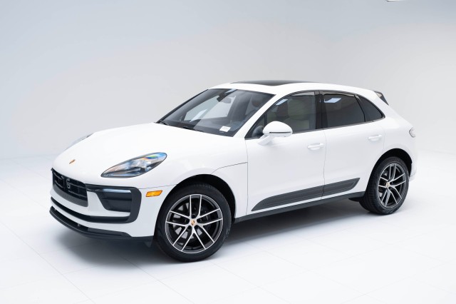 2025  Macan  in , 