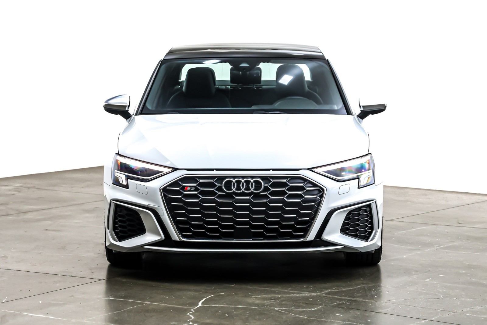 Used 2023 Glacier White Metallic Audi Premium Plus 2.0 TFSI quattro image 4