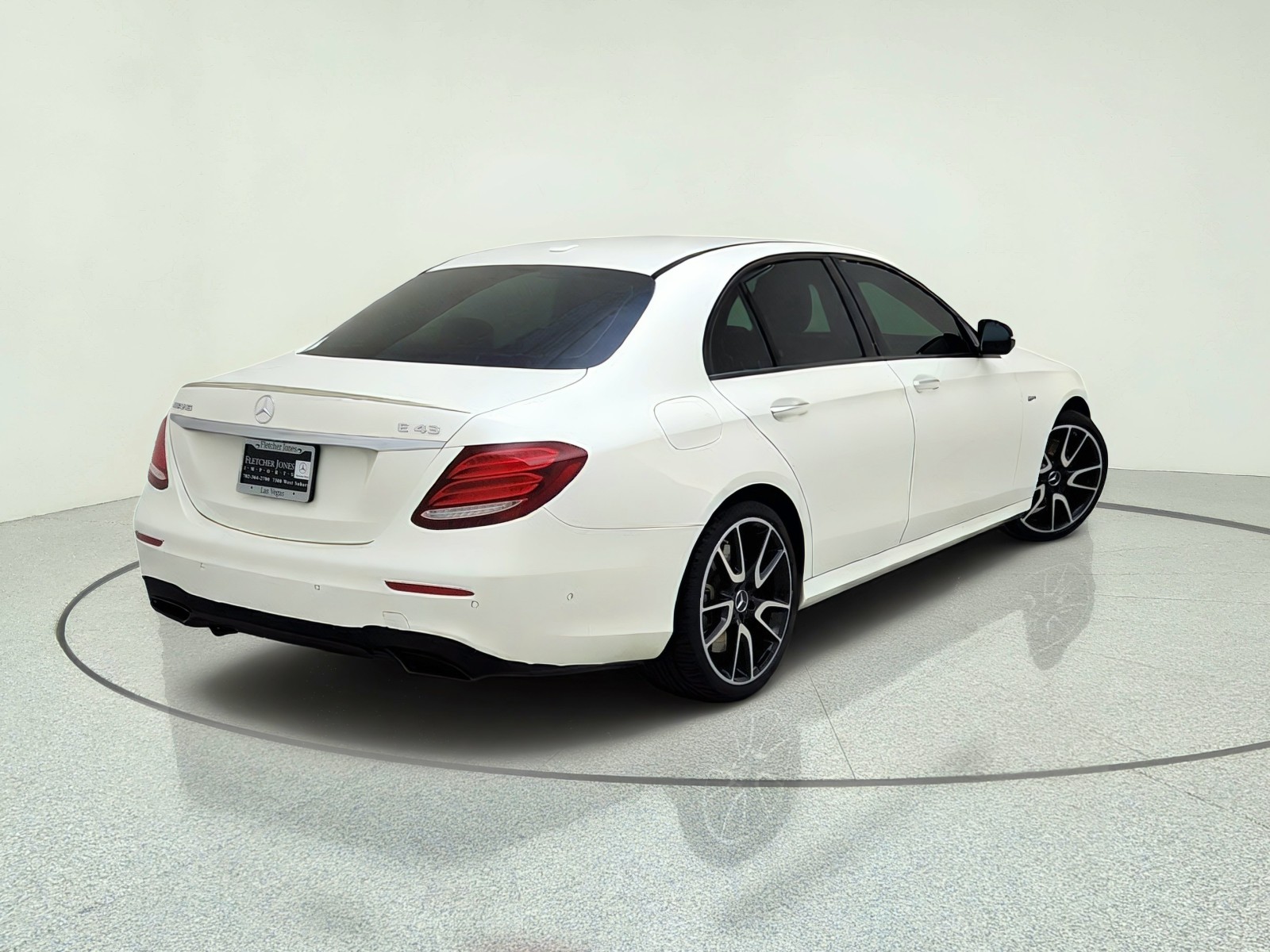 Used 2018 designo Diamond White Mercedes-Benz AMG® E 43 image 9