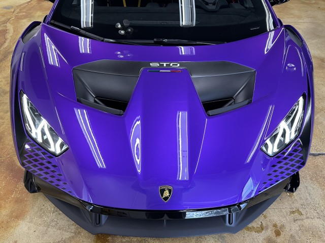 2023 Lamborghini Huracan STO  3