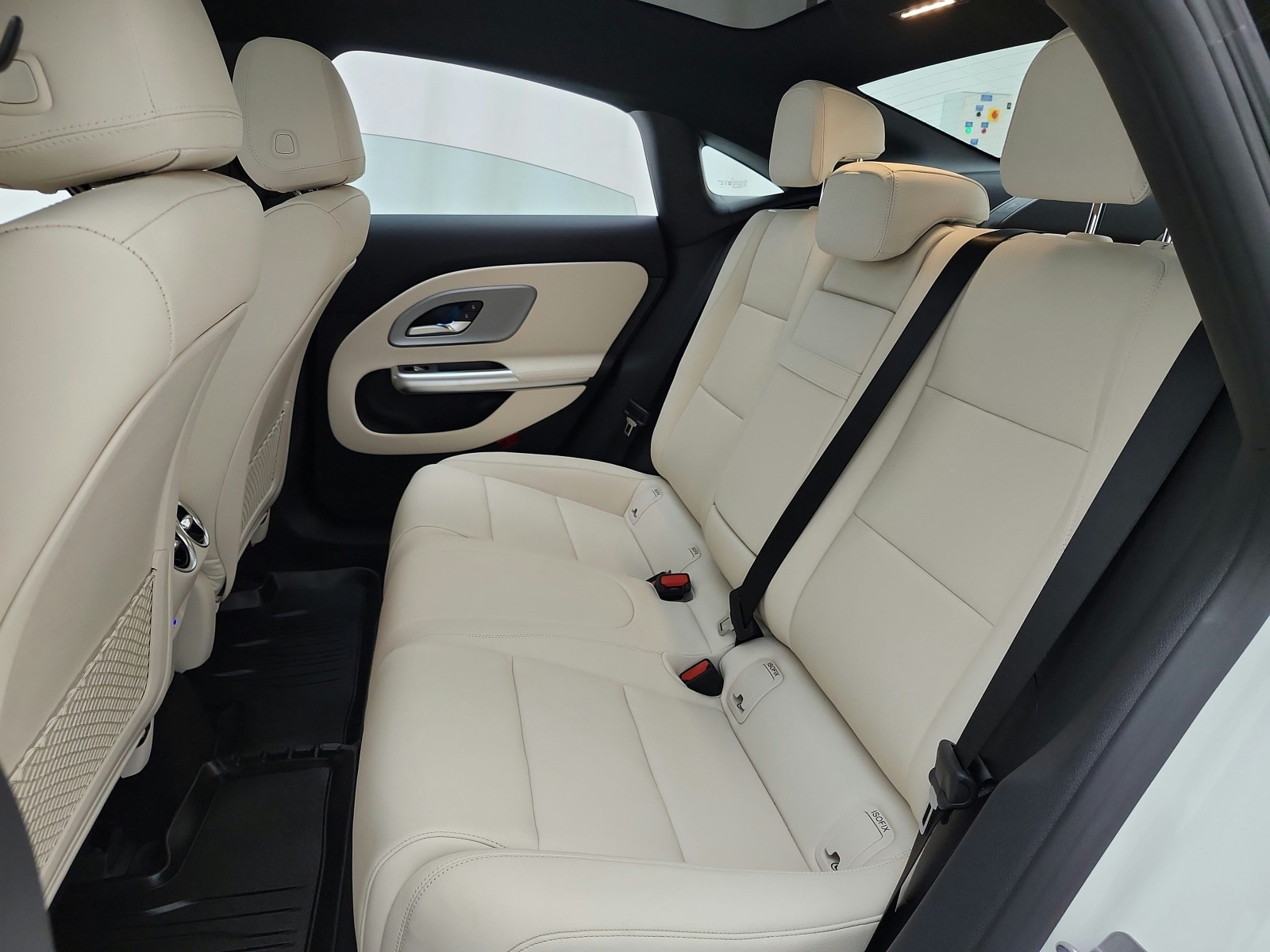 New 2027 Polar White Mercedes-Benz CLA 350 Electric 4MATIC® image 11