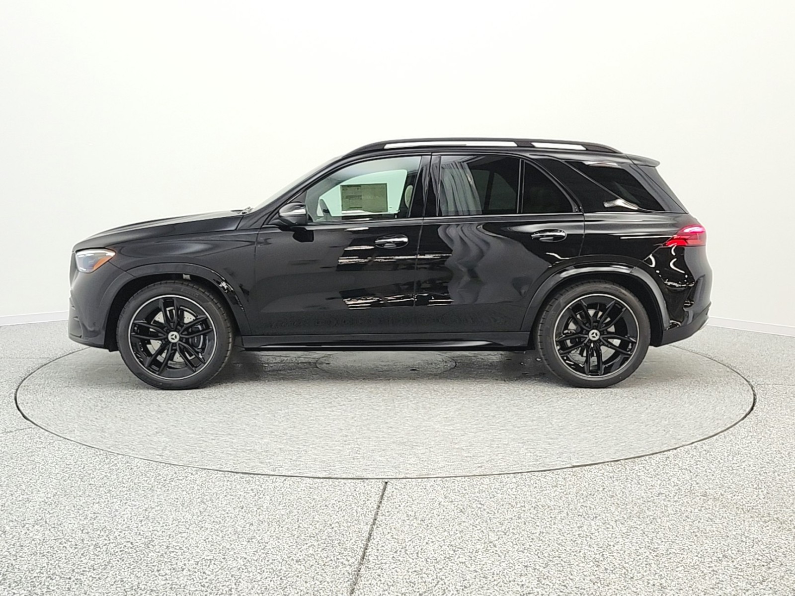 New 2026 Obsidian Black Metallic Mercedes-Benz GLE 580 image 8