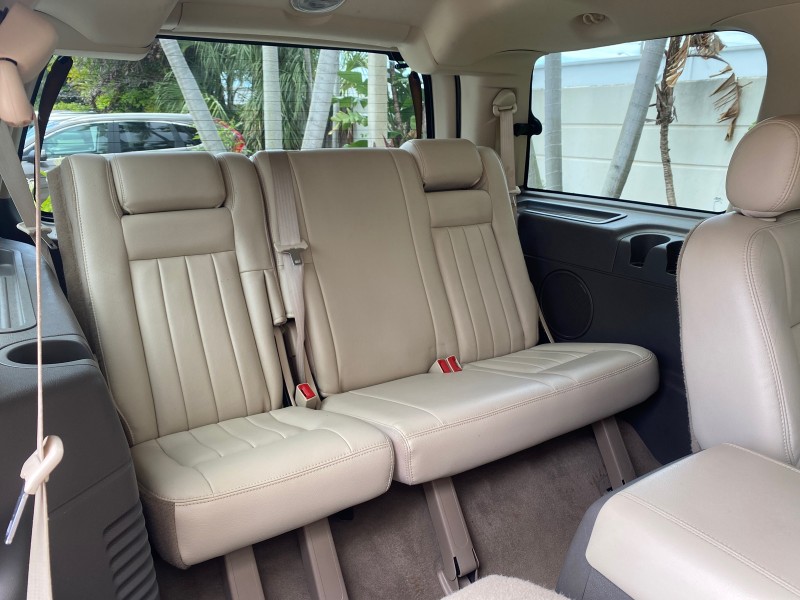 2004 Lincoln Navigator LOW MILES 67,511 SUNROOF in ,