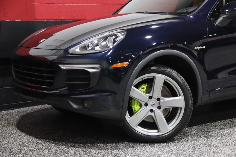 2016 Porsche Cayenne S E-Hybrid 4dr Suv in ,
