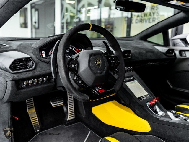 2024 Lamborghini Huracan STO  in , 