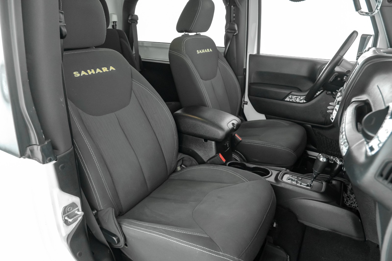 2015 Jeep Wrangler SAHARA 4WD AUTOMATIC HARD TOP CONVERTIBLE HEATED S 32