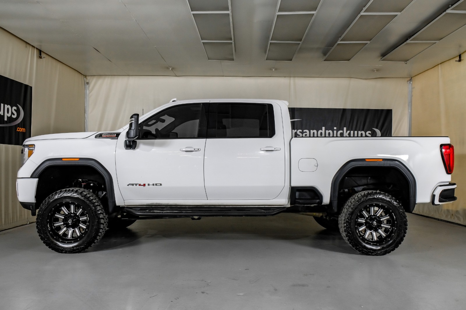 2020 GMC Sierra 2500HD AT4 11