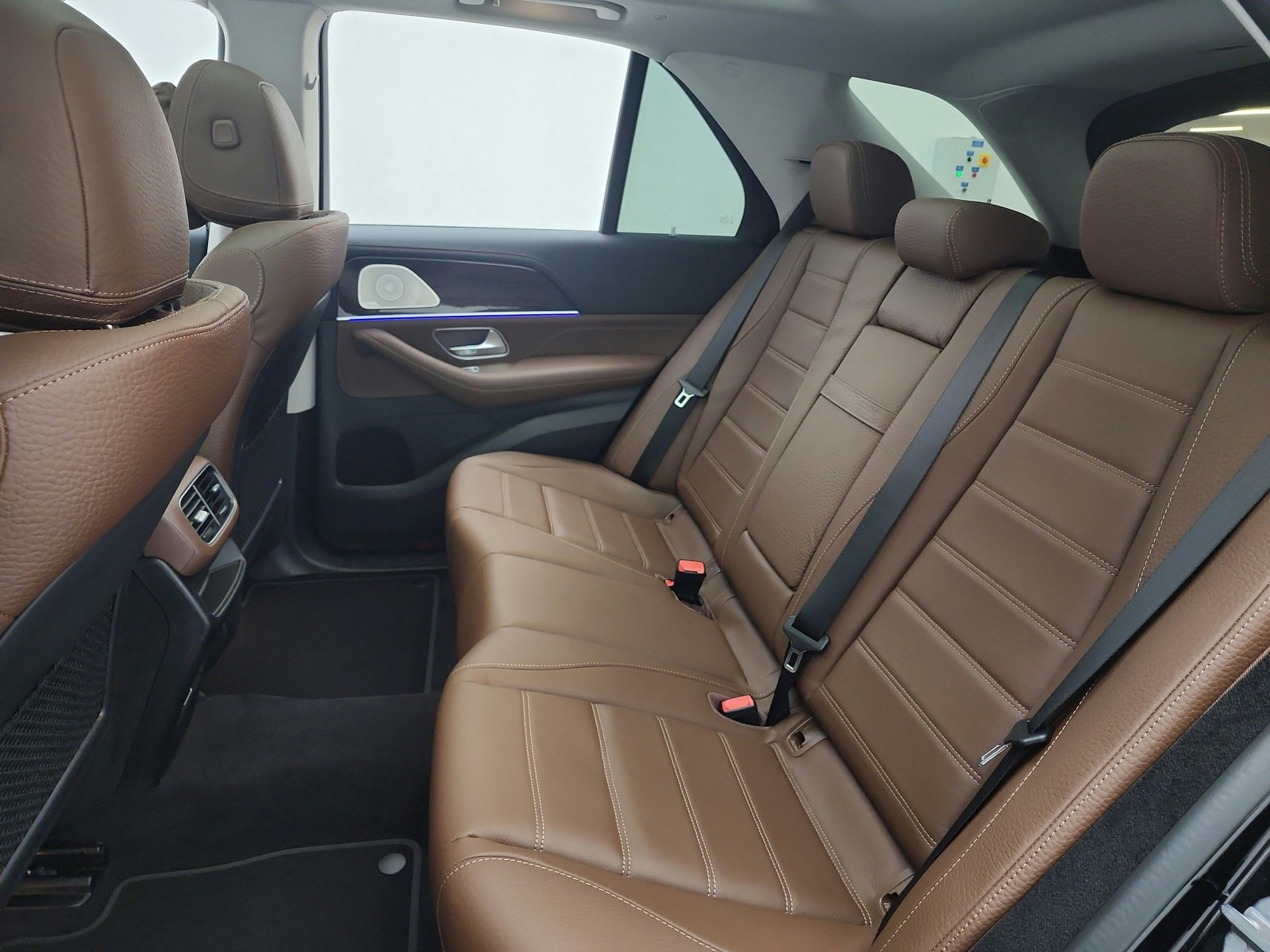 New 2026 Obsidian Black Metallic Mercedes-Benz GLE 450 image 11