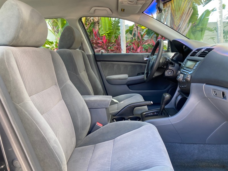 2004 Honda Accord Sdn LX LOW MILES 68,079 in , 