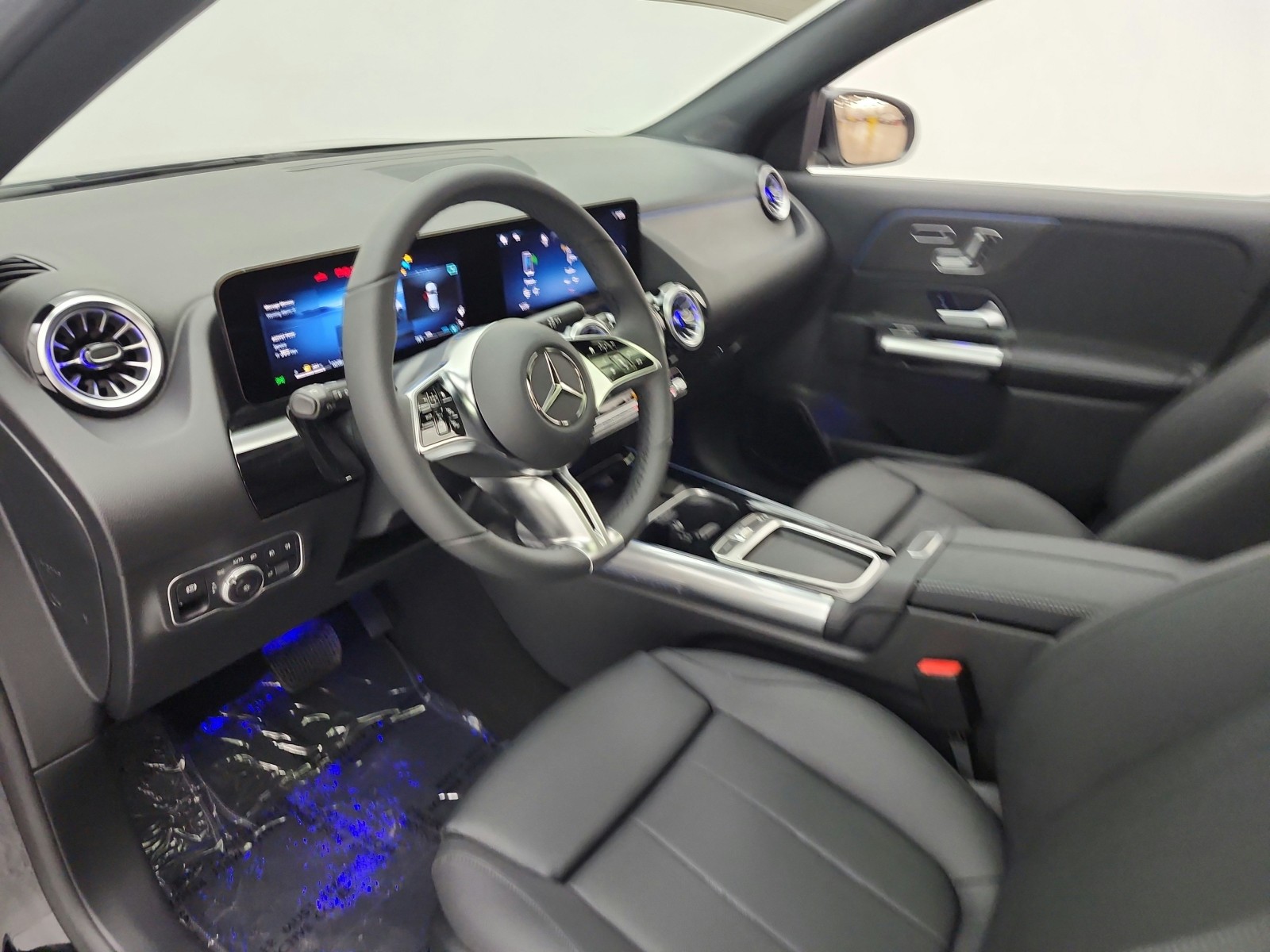 New 2026 Night Black Mercedes-Benz GLA 250 SUV image 10
