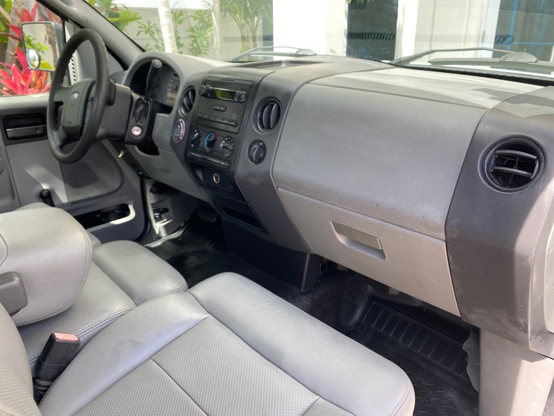 2005 Ford F-150 PU STX LOW MILES 18,931 in , 