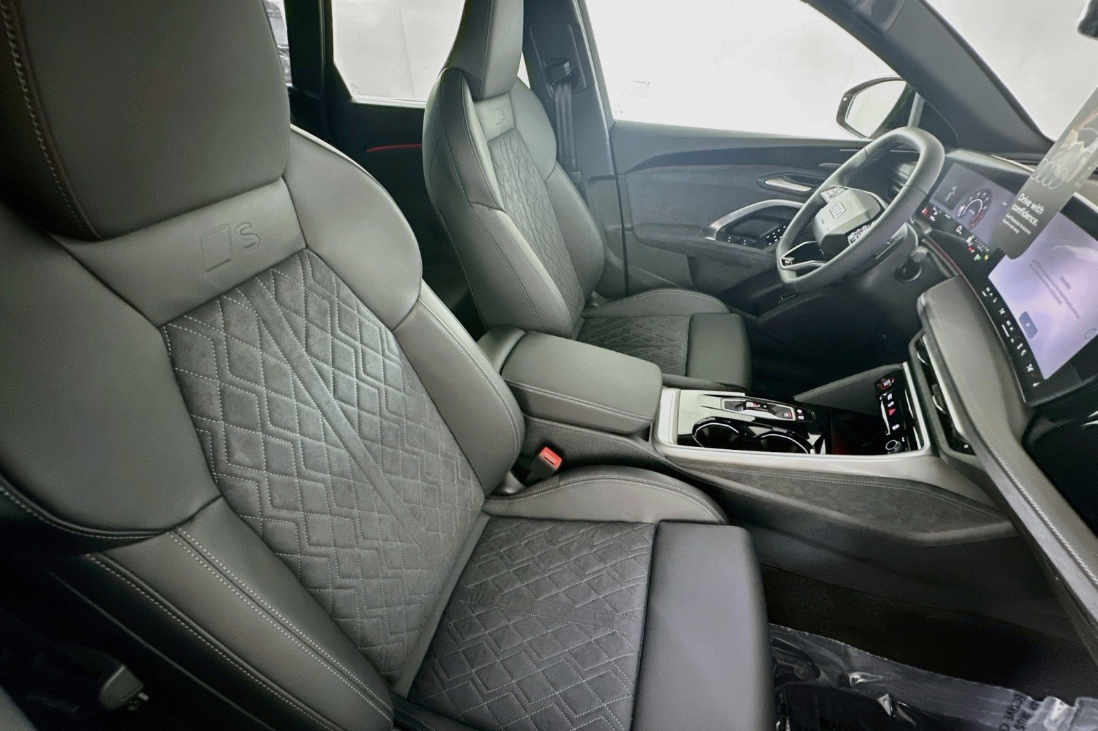 New 2026 Glacier White Metallic Audi Premium Plus image 7