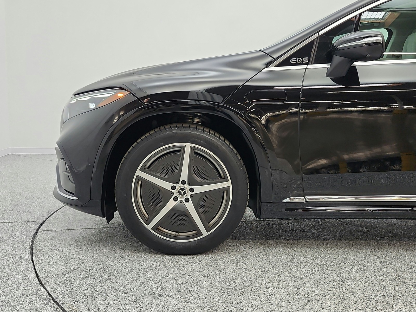 Certified Used 2023 Obsidian Black Metallic Mercedes-Benz EQS 580 4MATIC® SUV image 29