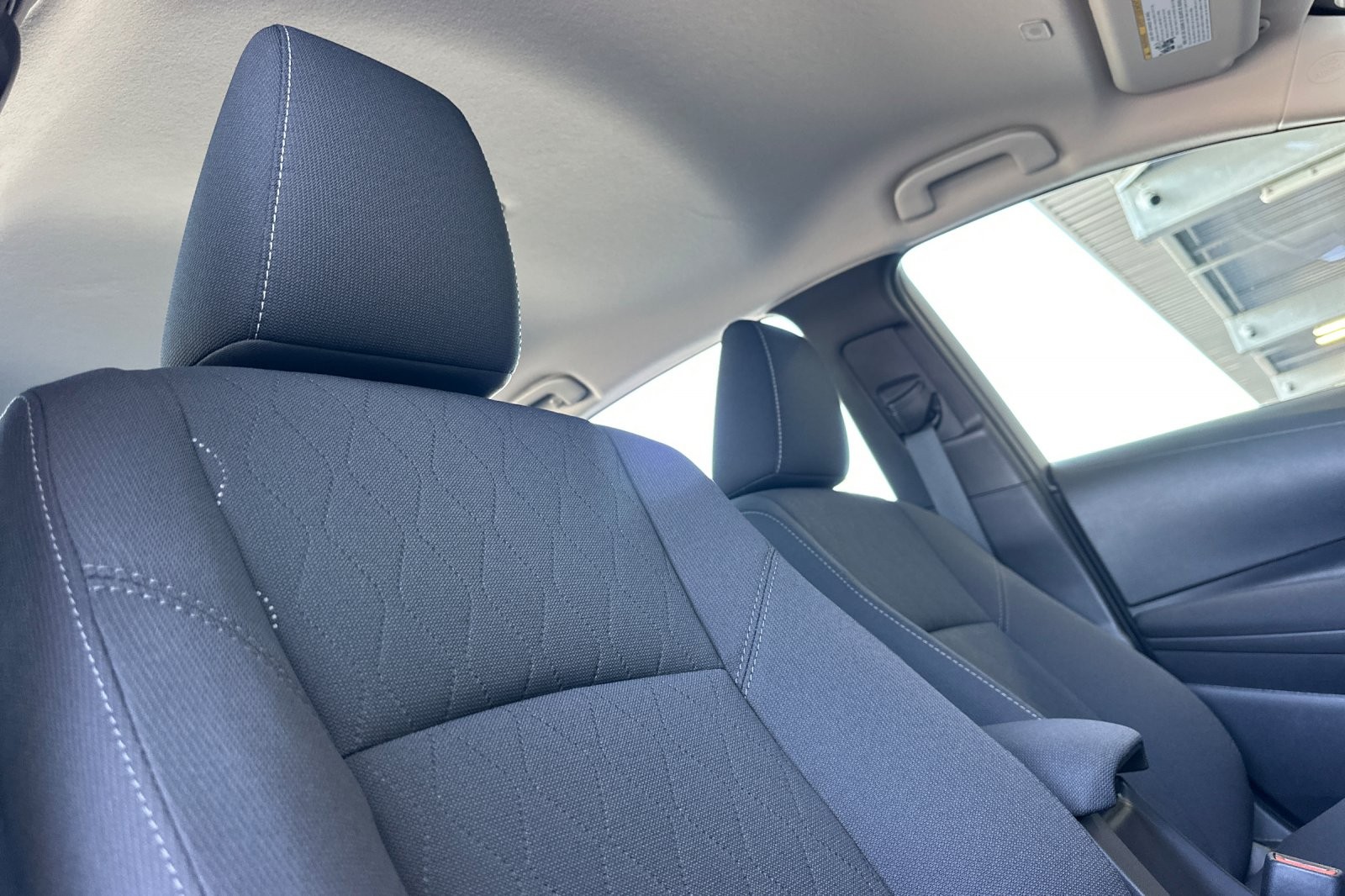 2025 Toyota Corolla LE photo 15