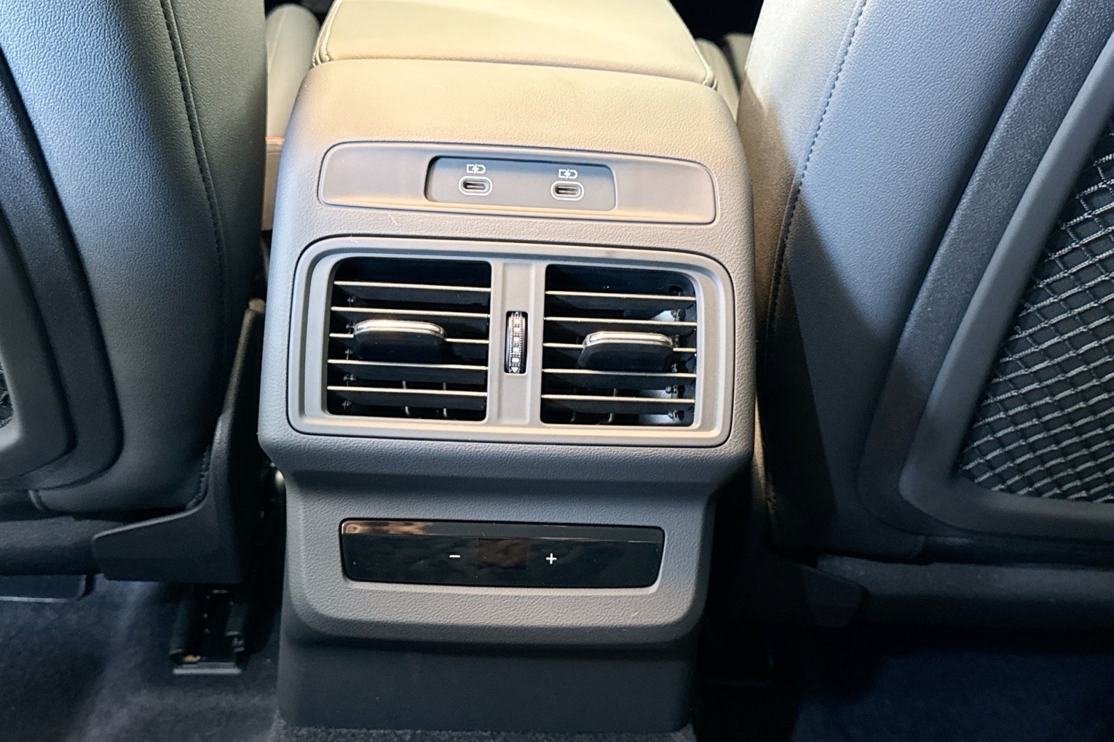 New 2025 Glacier White Metallic Audi Premium Plus 2.0 TFSI quattro image 22