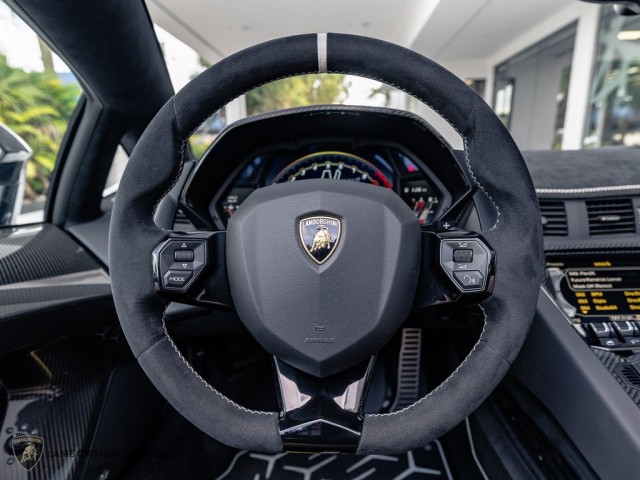 Lamborghini Aventador SVJ