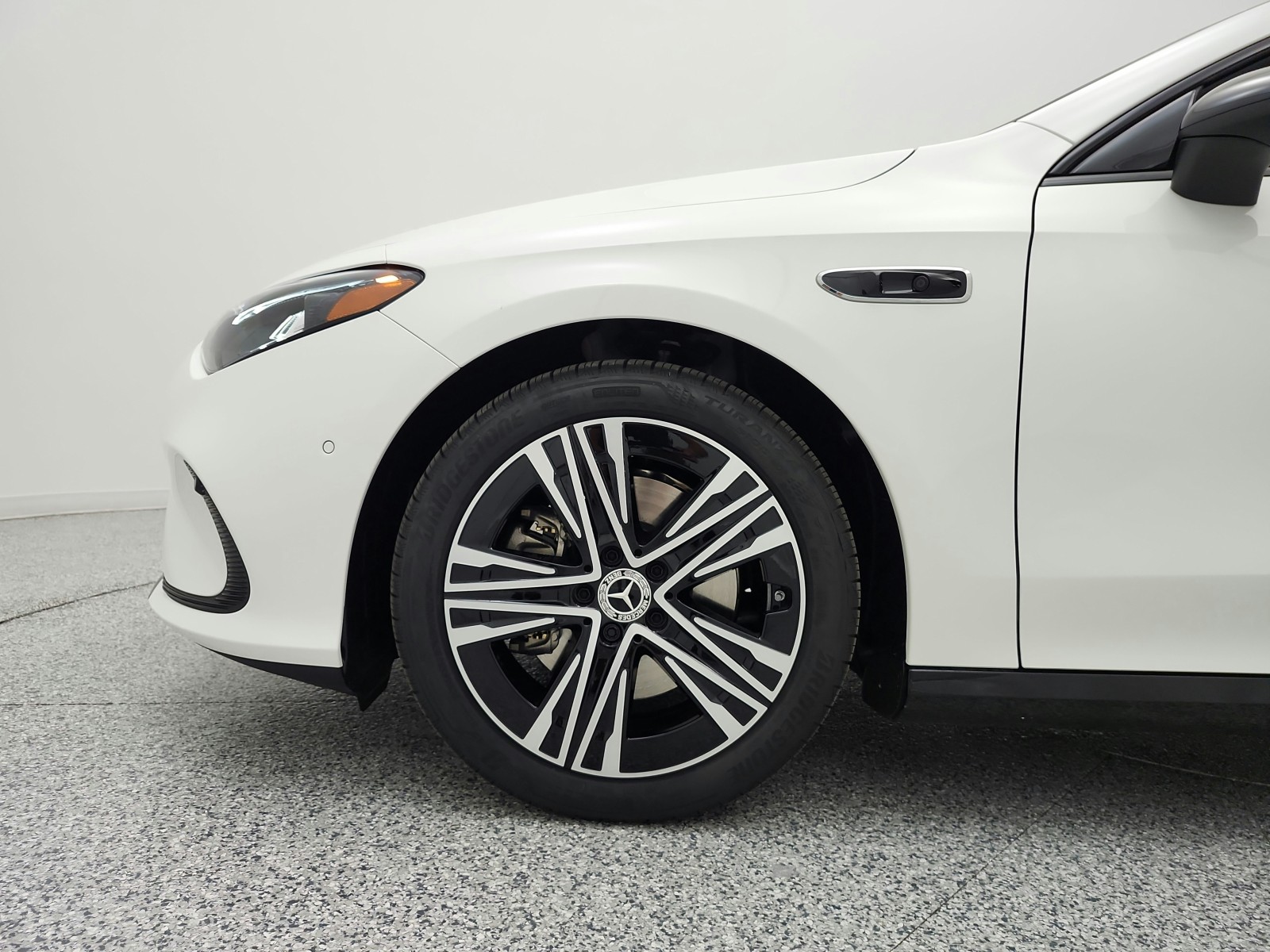 New 2027 Polar White Mercedes-Benz CLA 220 Hybrid FWD image 13