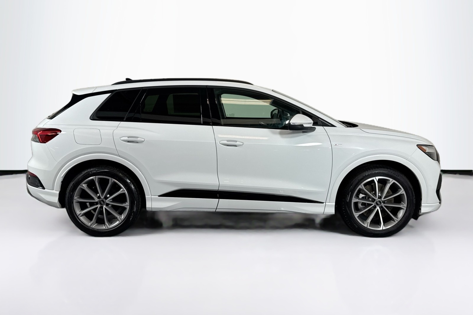 New 2026 Glacier White Metallic Audi Premium 55 quattro image 4