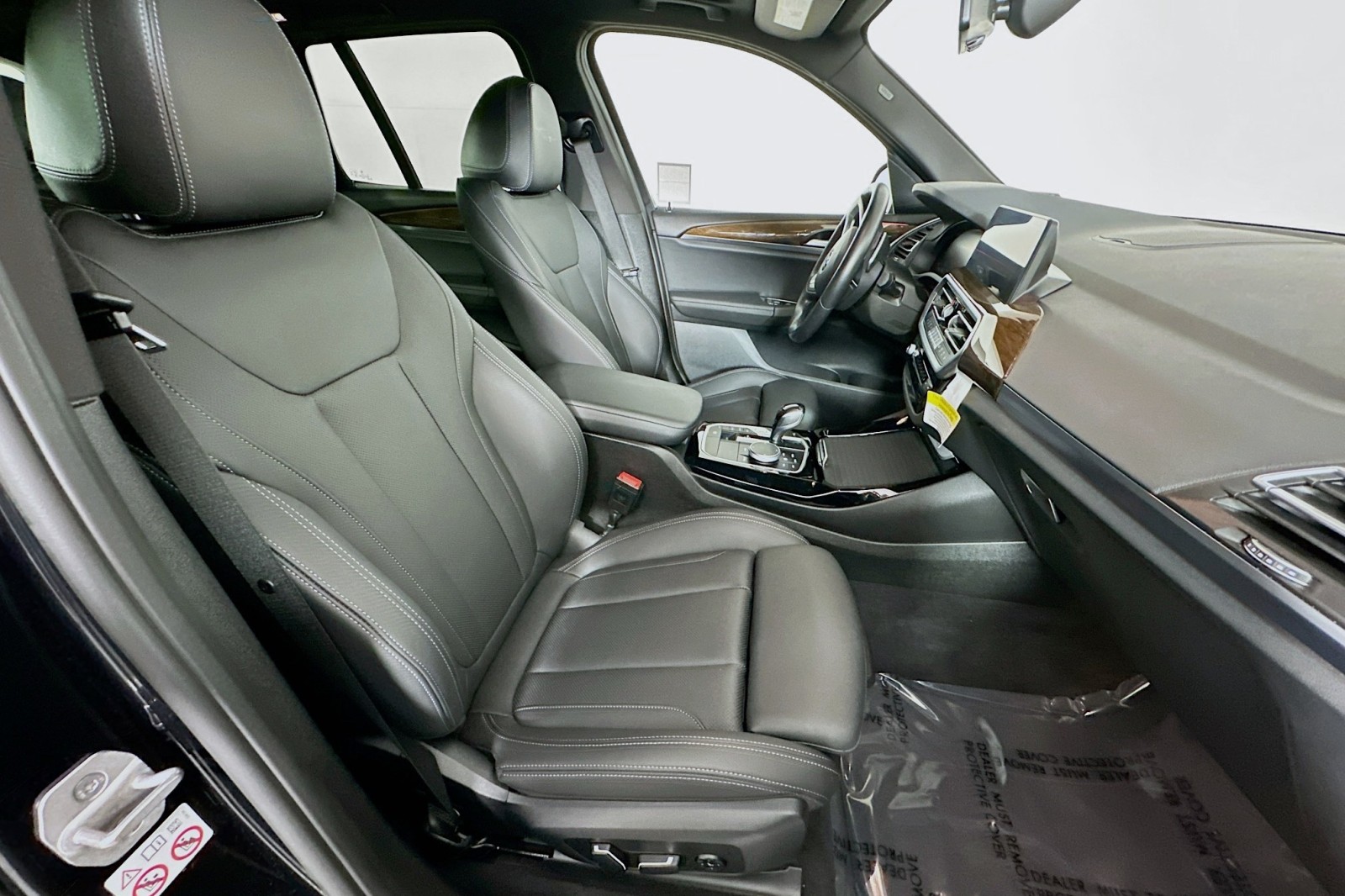 Used 2024 Jet Black BMW sDrive30i image 8