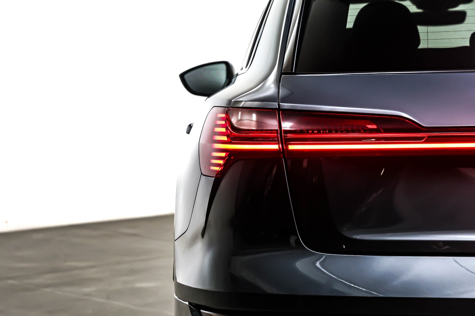 Used 2024 Manhattan Gray Metallic Audi Premium quattro image 15