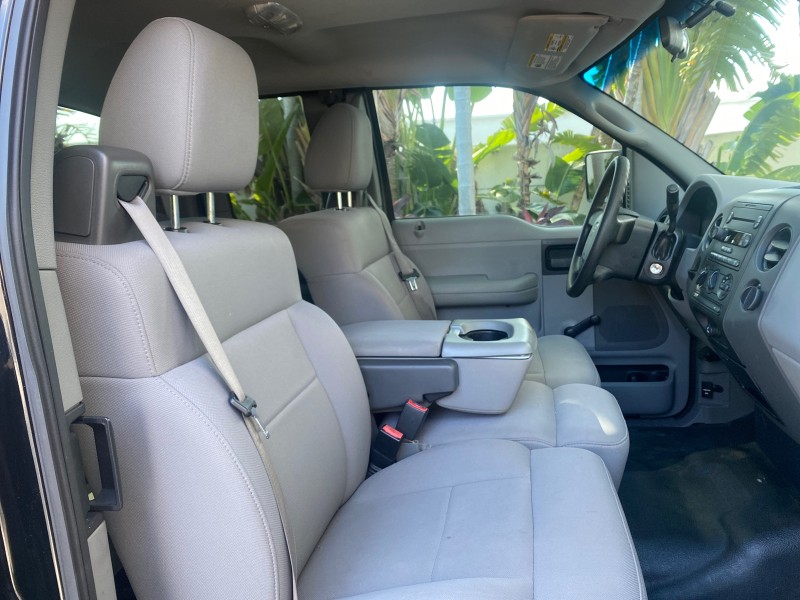 2006 Ford F-150 STX 4 DOOR LOW MILES 92,223 in ,