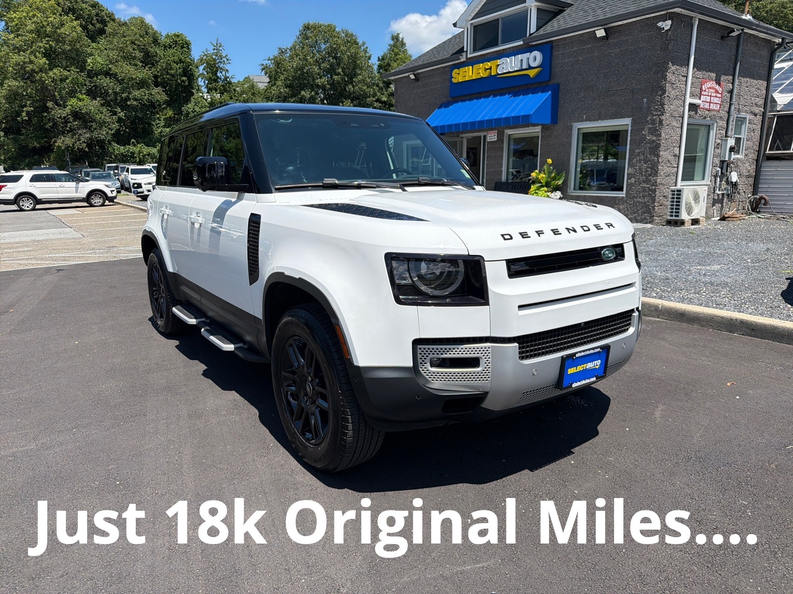 2023 Land Rover Defender 110 SE